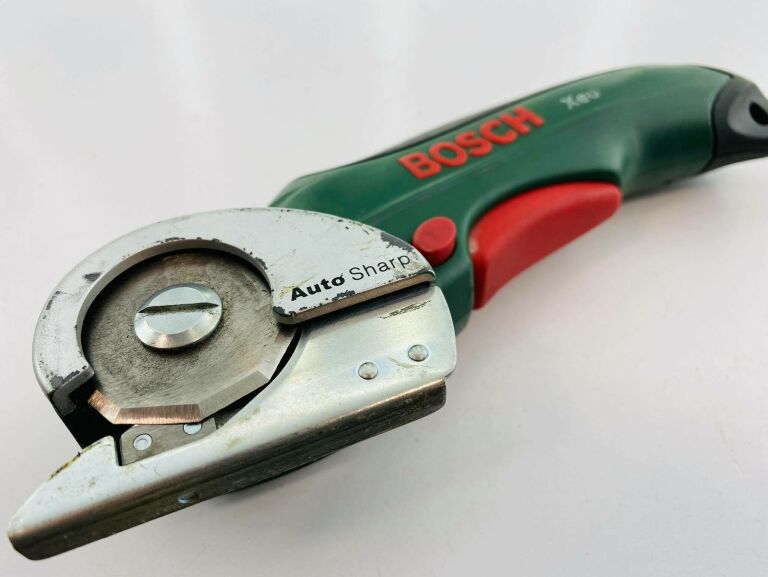 AKUMULATOROWA WYCINARKA UNIWERSALNA BOSCH XEO