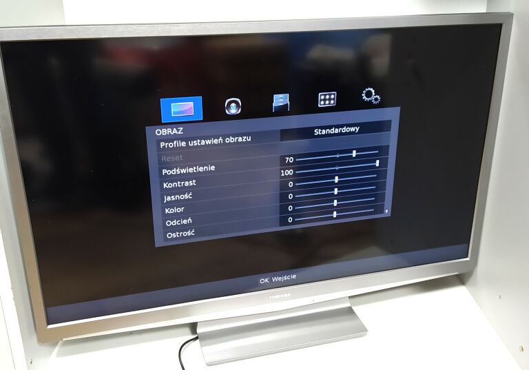 TELEWIZOR TOSHIBA 32" 32RL838 / PILOT