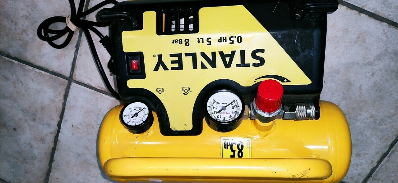 kompresor-stanley-moc-100