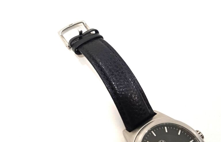 zegarek-bmw-classic-80-26-2-365-447-ksztalt-koperty-okragla