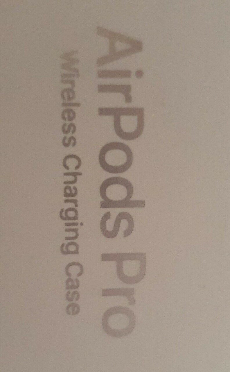 airpods-pro-kpl-kolor-dominujacy-bialy