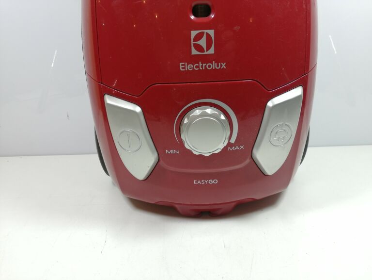 ODKURZACZ ELECTROLUX EEG43WR