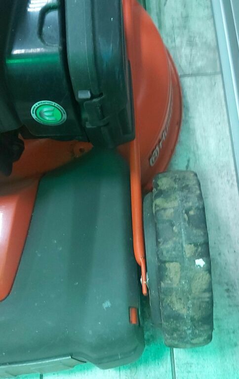 KOSIARKA SPALINOWA HUSQVARNA LB 248S