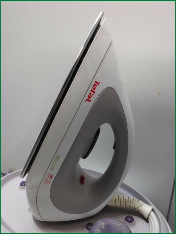 stacja-parowa-tefal-gv4210-kolor-dominujacy-bialy