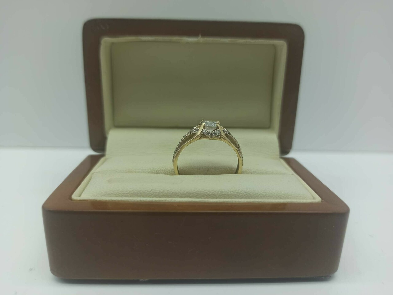 zloty-pierscionek-283585-dworcowa-16-plock