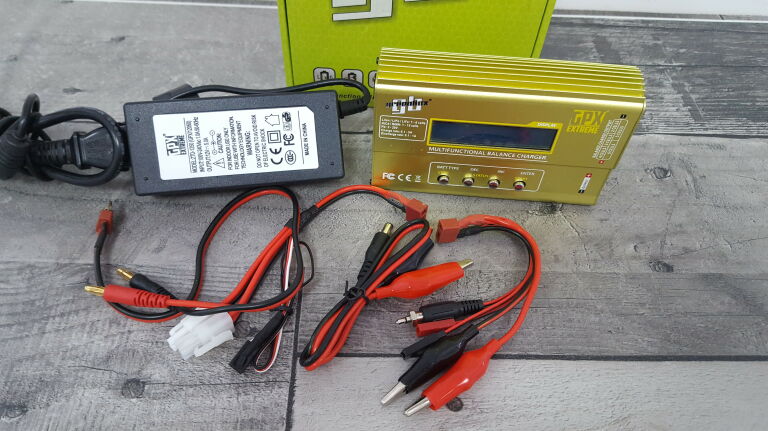 ŁADOWARKA MIKROPROCESOROWA GPX EXTREME GREENBOX