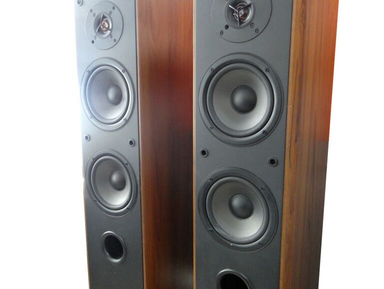 kolumny-glosnikowe-podlogowe-yamaha-ns-8900-model-ns-8900