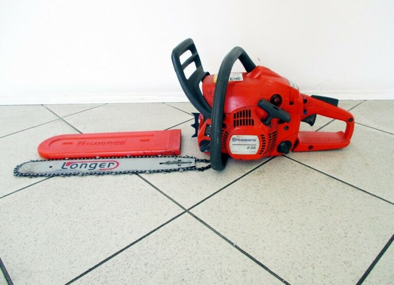 PIŁA SPALINOWA HUSQVARNA 236