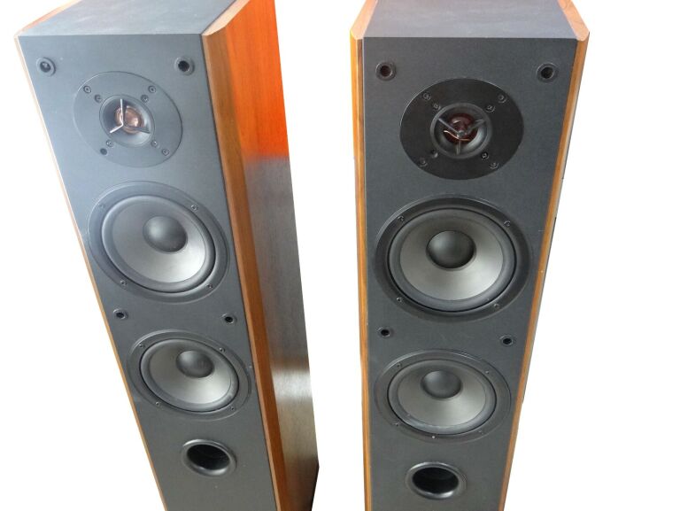 kolumny-glosnikowe-podlogowe-yamaha-ns-8900-marka-yamaha