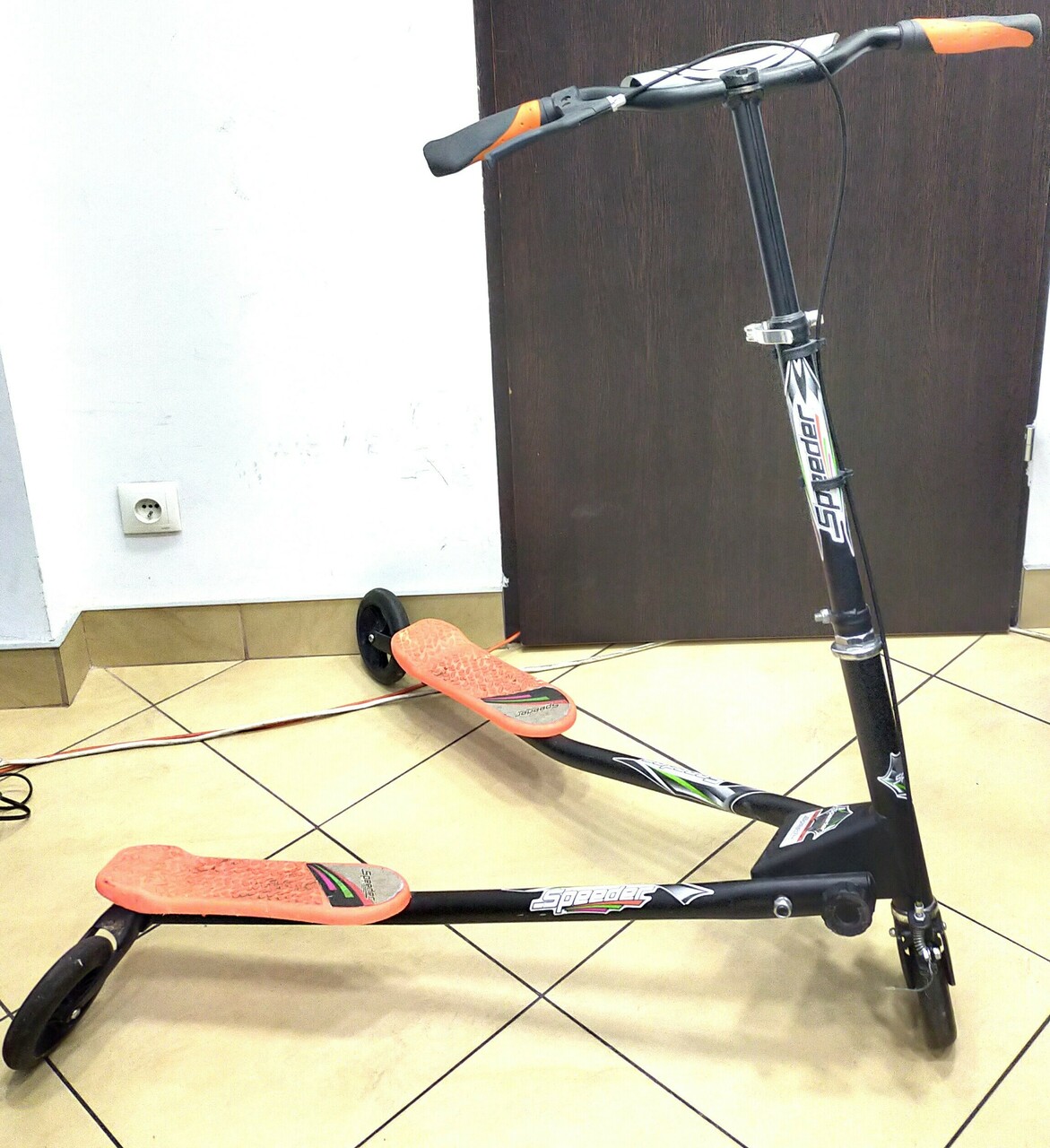 hulajnoga-trojkolowa-speeder-fliker-zawiszy-czarnego-16-katowice