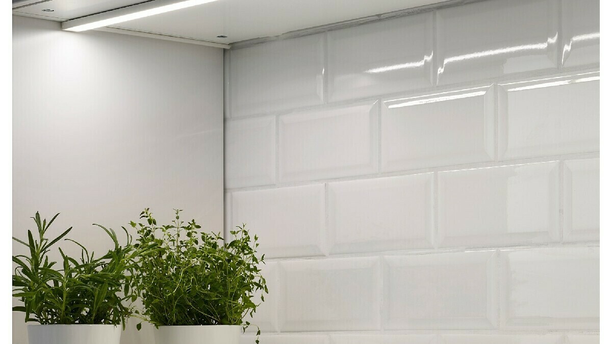 ikea-oswietlenie-blatu-stromlinje-20cm-biala-led-rodzaj-oprawa-podszafkowa