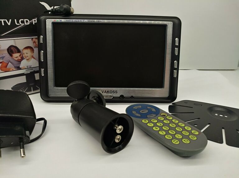 TELEWIZOR PRZENOŚNY VACOSS TV LCD 7" KOMPLET
