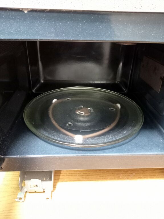 kuchenka-mikrofalowa-samsung-fg87sub-kod-producenta-fg87sub