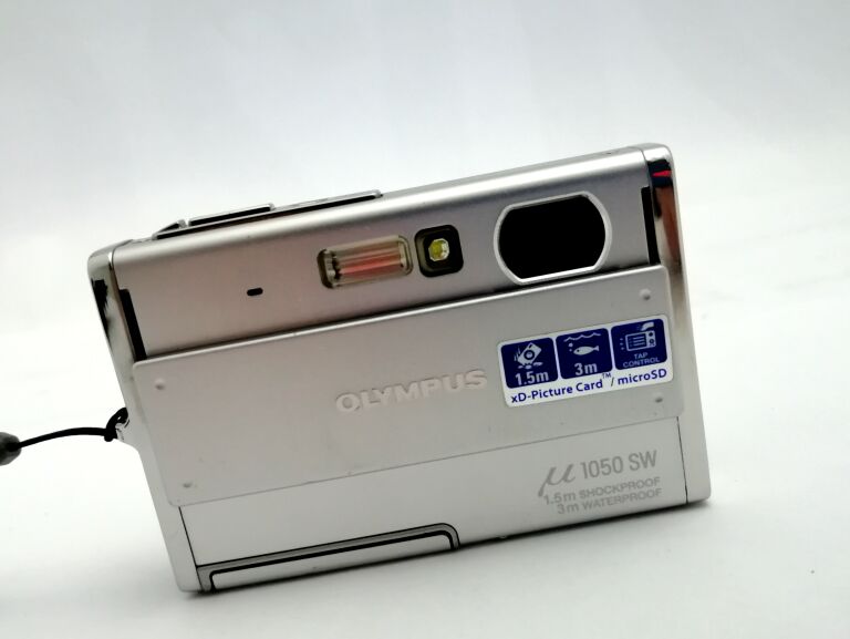 APARAT FOTOGRAFICZNY OLYMPUS 1050SW