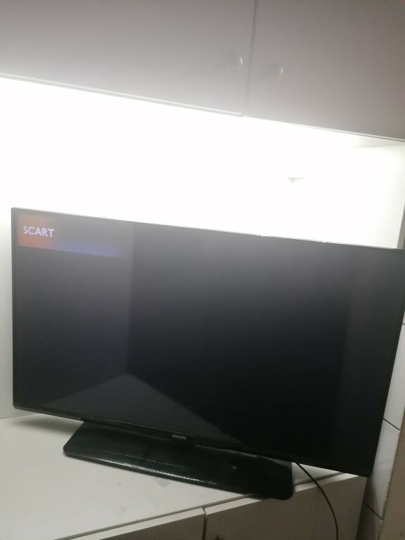 TELEWIZOR PHILIPS 40 PFL 3088 H + PILOT