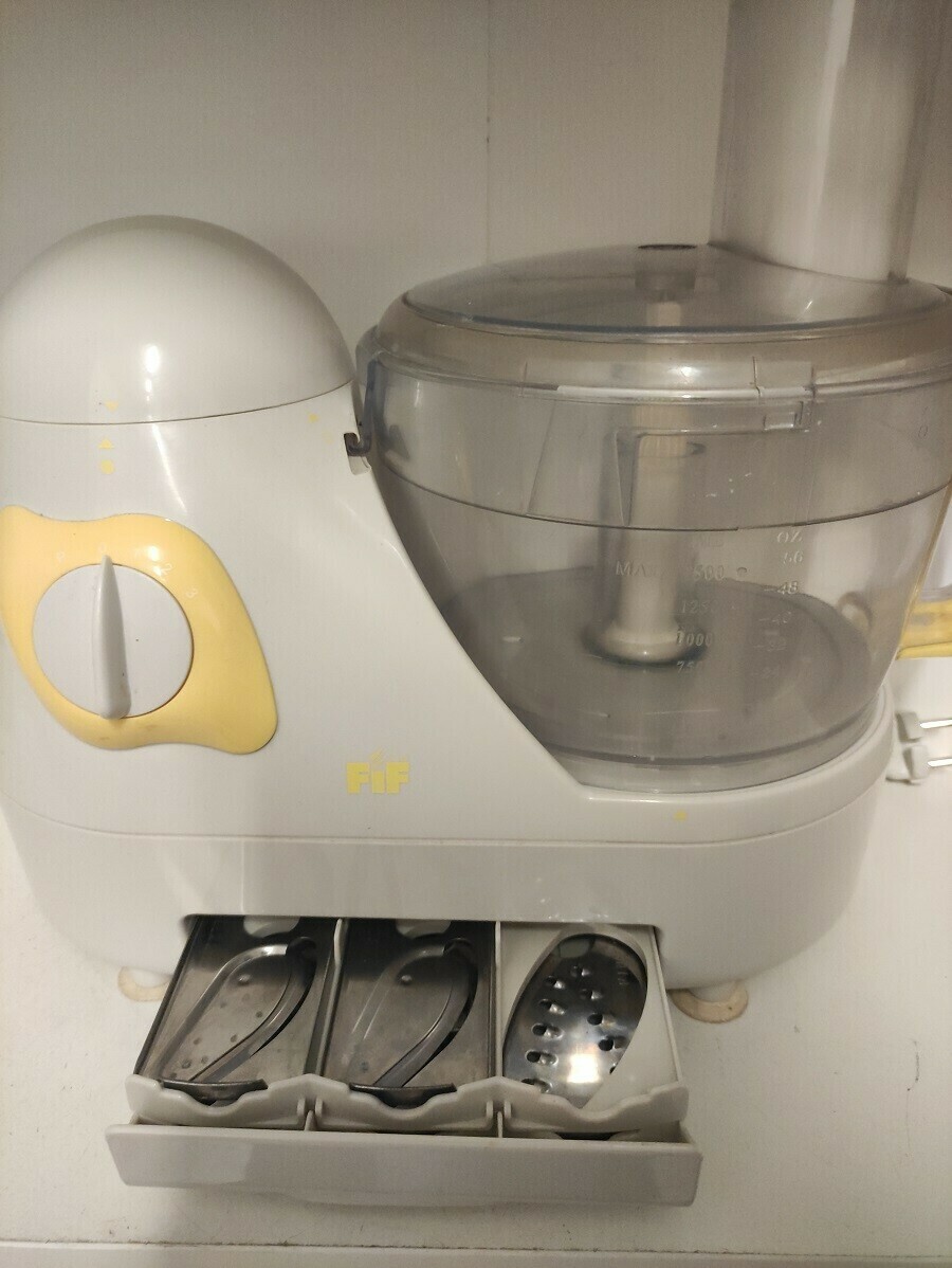 robot-kuchenny-fif-kolor-dominujacy-bialy