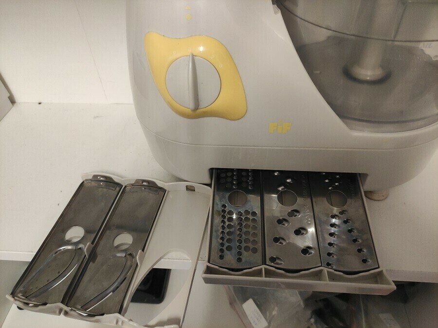 robot-kuchenny-fif-model-fif