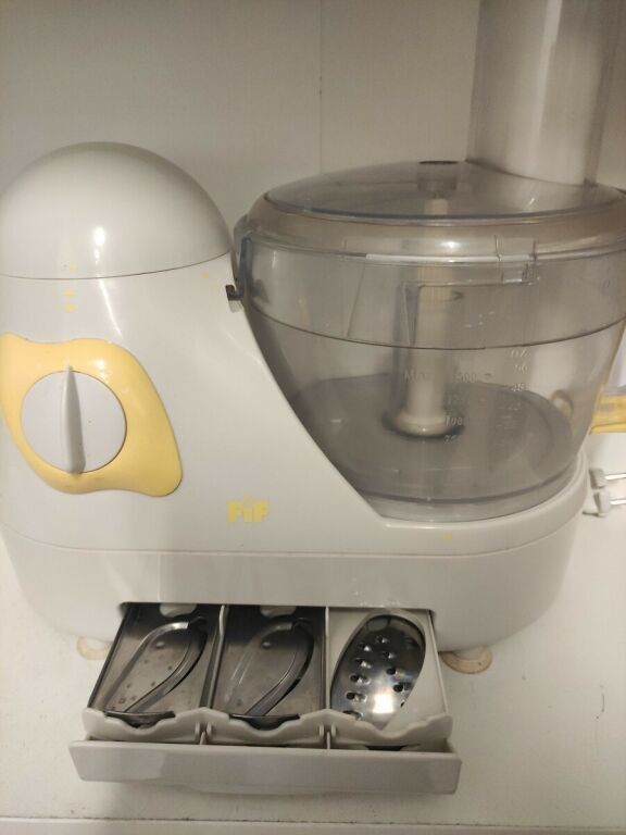 robot-kuchenny-fif-kolor-dominujacy-bialy