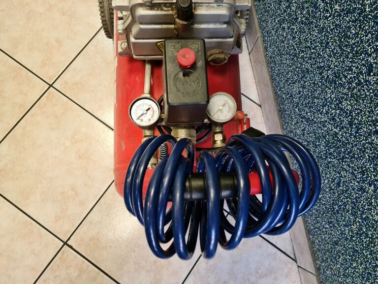 KOMPRESOR BEZOLEJOWY HECHT 2085 50L 230V