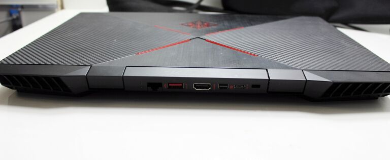 LAPTOP HP OMEN 15-DC0005NW 1200GB ROM 8GB RAM SSD