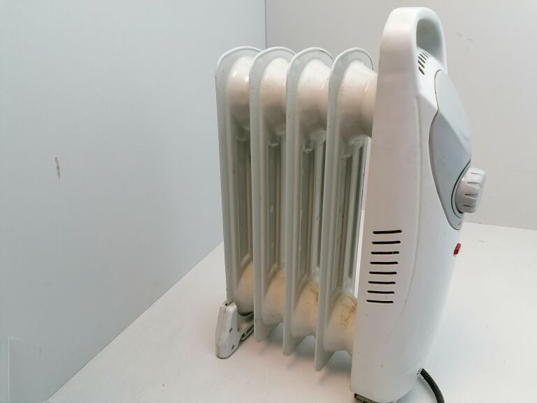 grzejnik-olejowy-selecline-450w-5-zeber-kolor-dominujacy-bialy