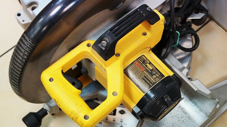 DEWALT DW705 UKOŚNICA PIŁA PILARKA