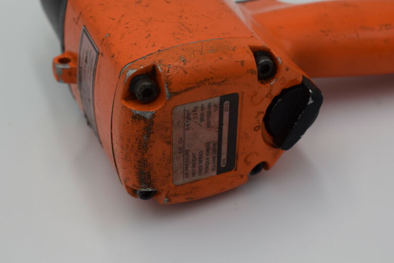 klucz-pneumatyczny-udarowy-12-1050nm-bjc-do-kol-os-piastowskie-74a-poznan