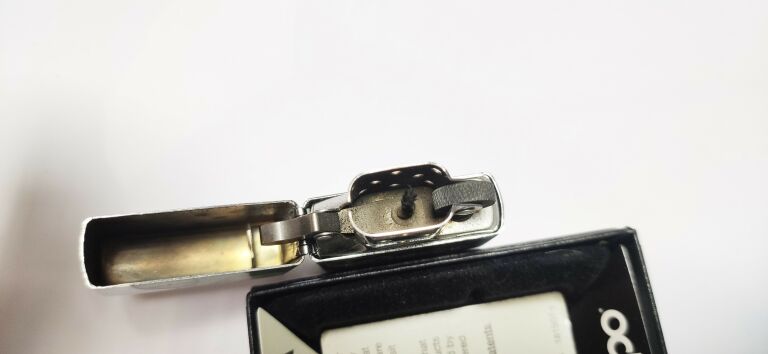 zapalniczka-zippo-pudelko-kilinskiego-71-czestochowa