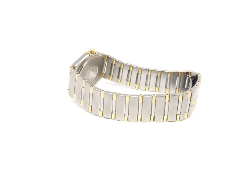 zegarek-omega-constellation-zlota-koperta-18k-ksztalt-koperty-okragla