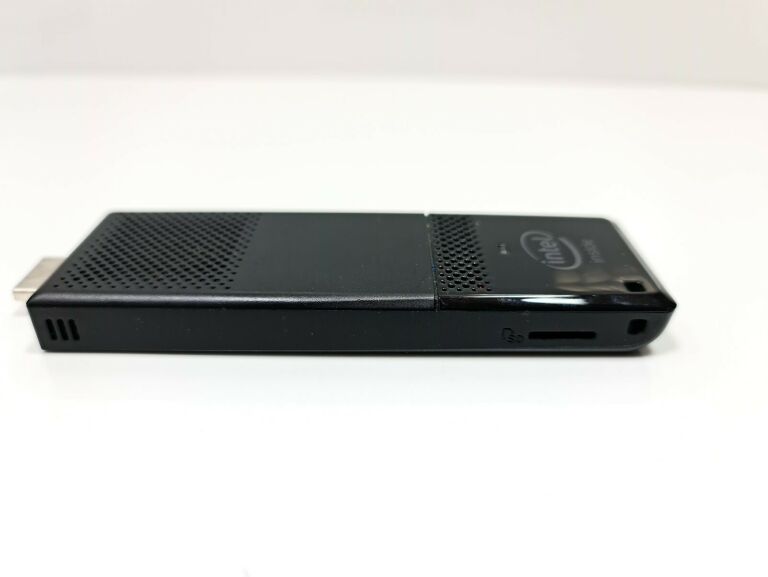 MINIKOMPUTER INTEL COMPUTE STICK BOXSTK1AW32SC