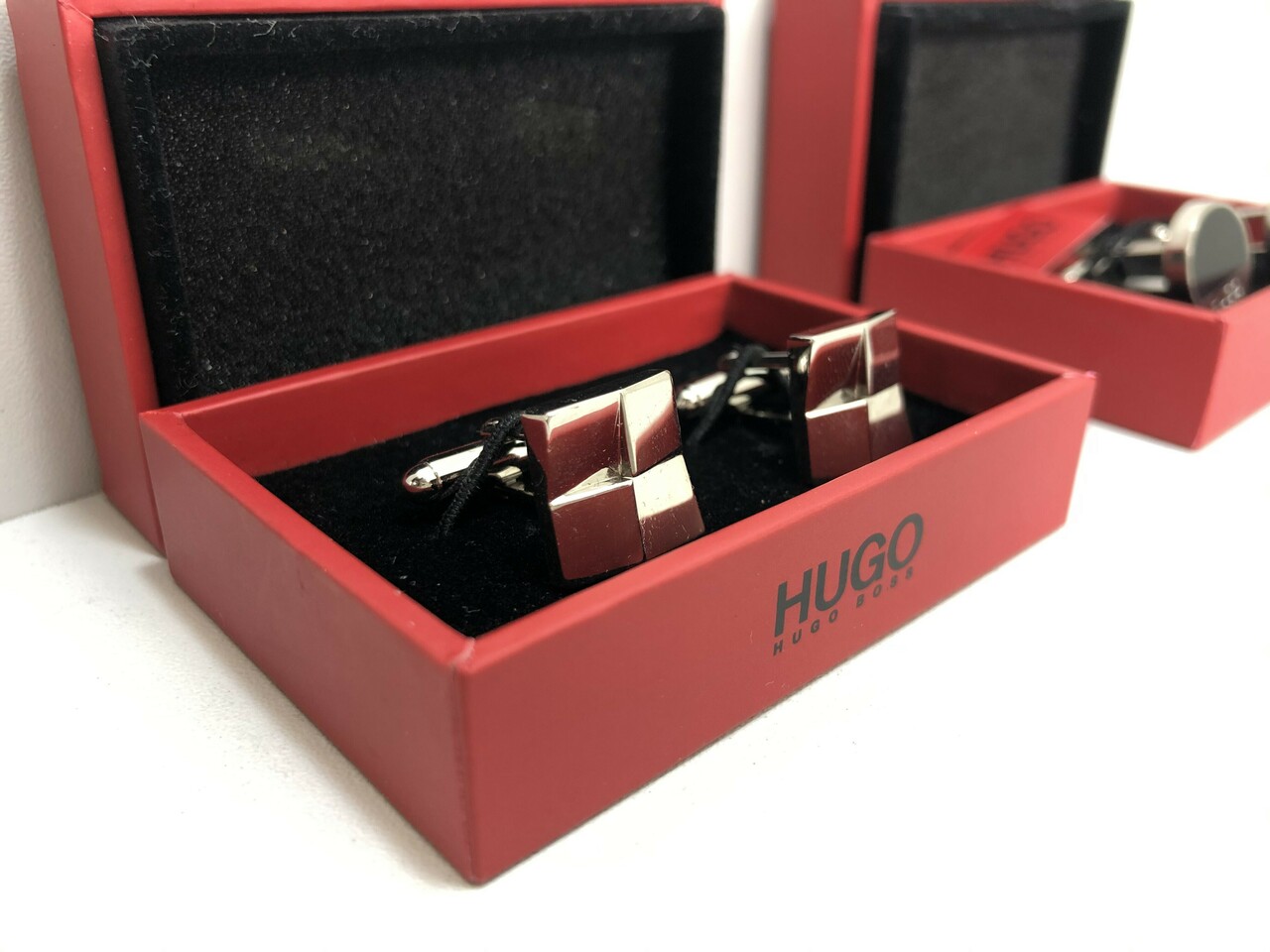 spinki-do-mankietow-hugo-boss-pud-piastowska-19-wroclaw