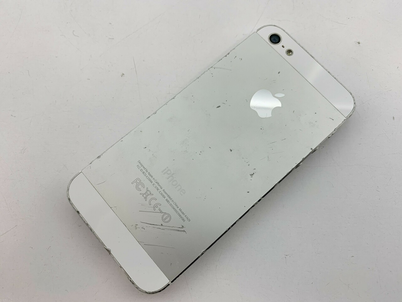 apple-iphone-5-uszkodzony-kod-producenta-00