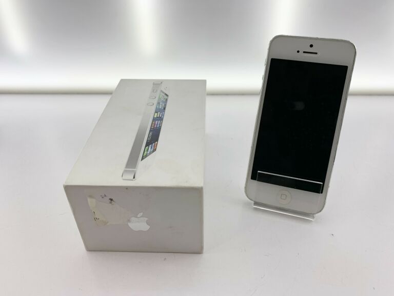 APPLE IPHONE 5 /USZKODZONY