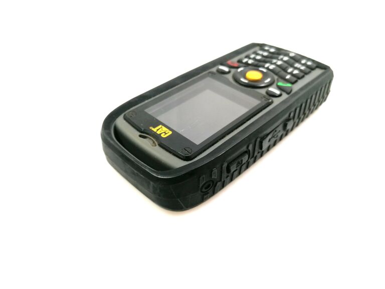 telefon-caterpillar-cat-b25-przekatna-ekranu-2