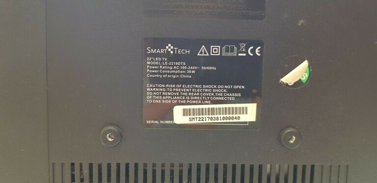 TELEWIZOR SMARTTECH LE-2219DTS