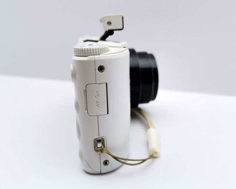 APARAT CYFROWY SAMSUNG WB250F 14.2 MPIX /OPIS!
