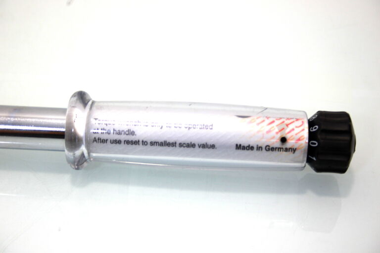 KLUCZ DYNAMOMETRYCZNY WALTER 1/2" 40-220 NM