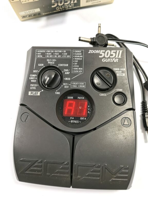 MULTIEFEKT ZOOM 505 II GUITAR + PUDEŁKO, ZASILACZ