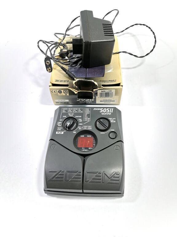 MULTIEFEKT ZOOM 505 II GUITAR + PUDEŁKO, ZASILACZ