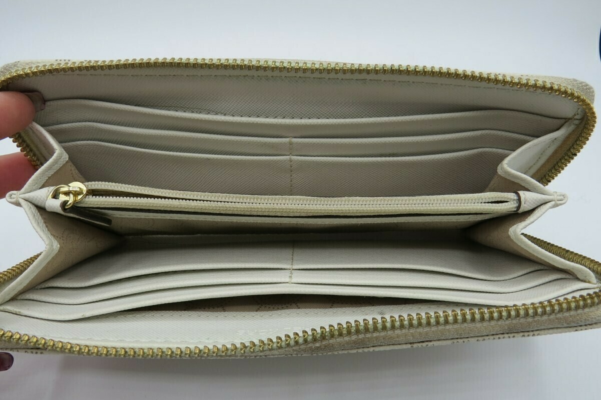 portfel-michael-kors-est-1981-warto-orientacja-pozioma