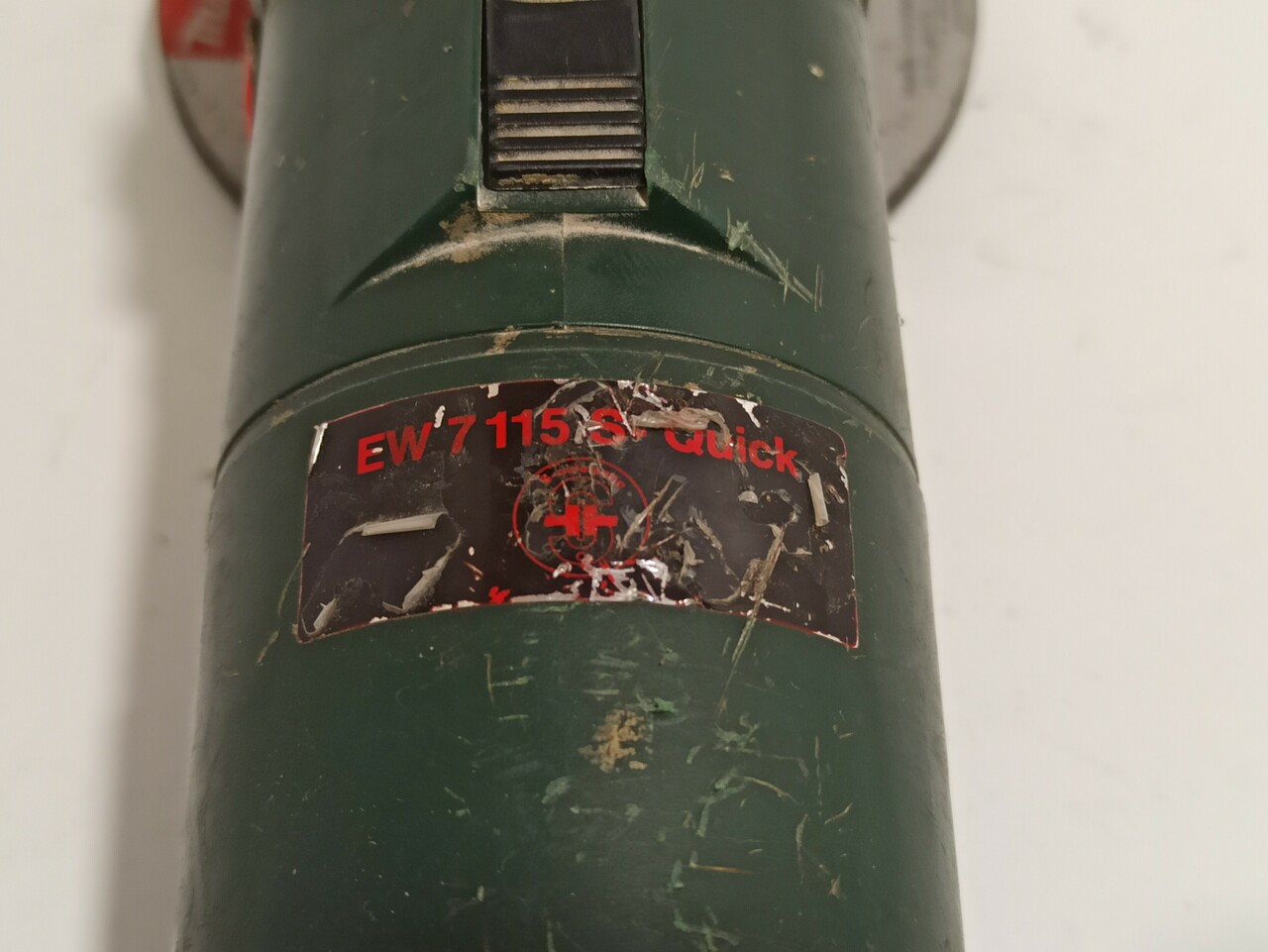 szlifierka-katowa-metabo-ew7115s-quick-marka-metabo