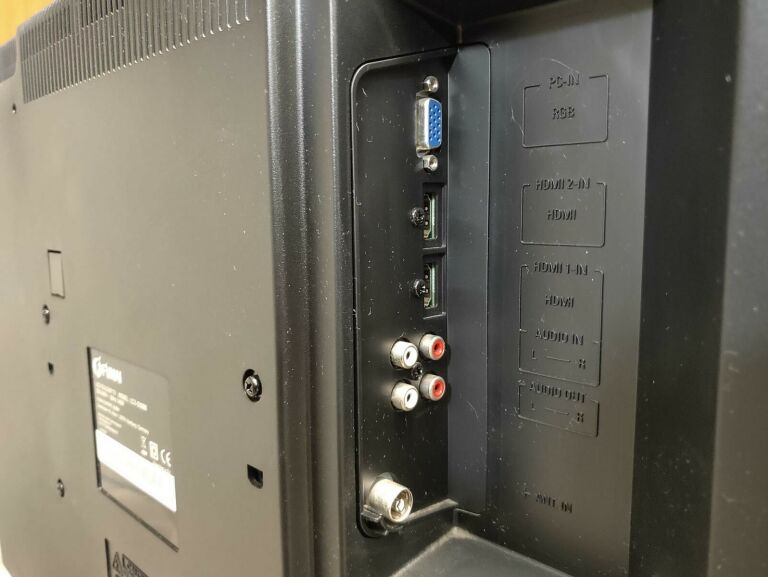 telewizor-funai-lc5-d32bb-przekatna-ekranu-cale-32