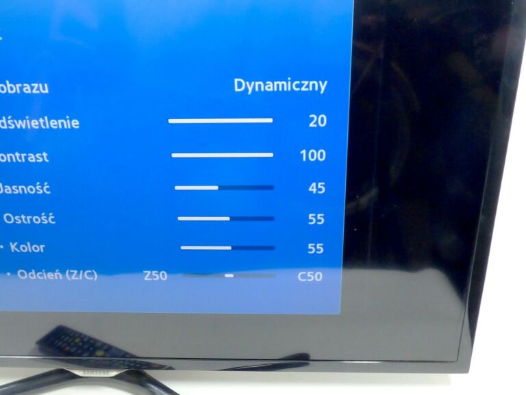 TELEWIZOR SAMSUNG SMART TV 39' UE39F550 + PILOT