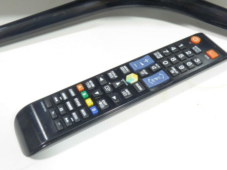 TELEWIZOR SAMSUNG SMART TV 39' UE39F550 + PILOT