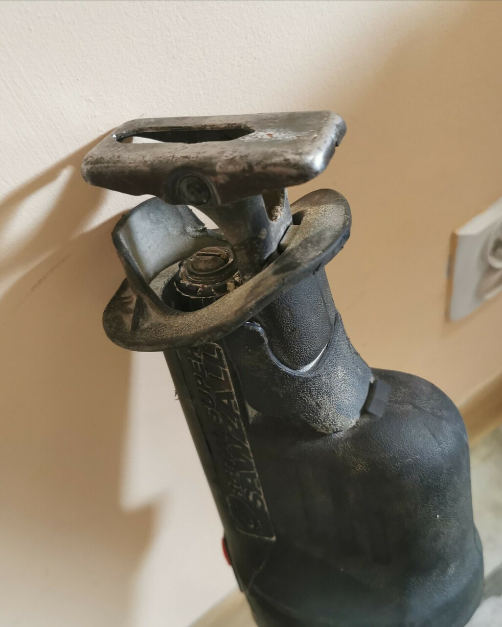 milwaukee-sspe-1300-sx-pila-szablasta-1300w-rodzaj-elektryczna