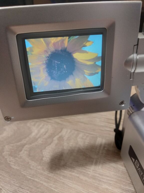 KAMERA JVC MX-7000