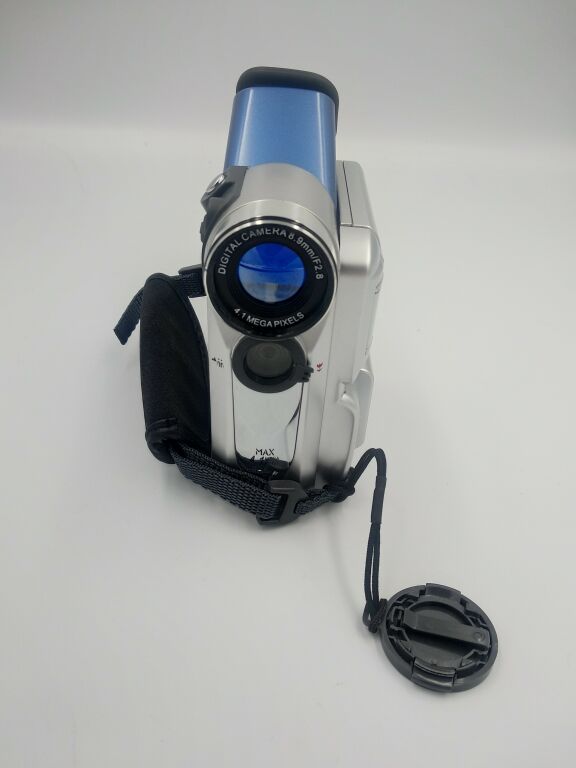 KAMERA JVC MX-7000