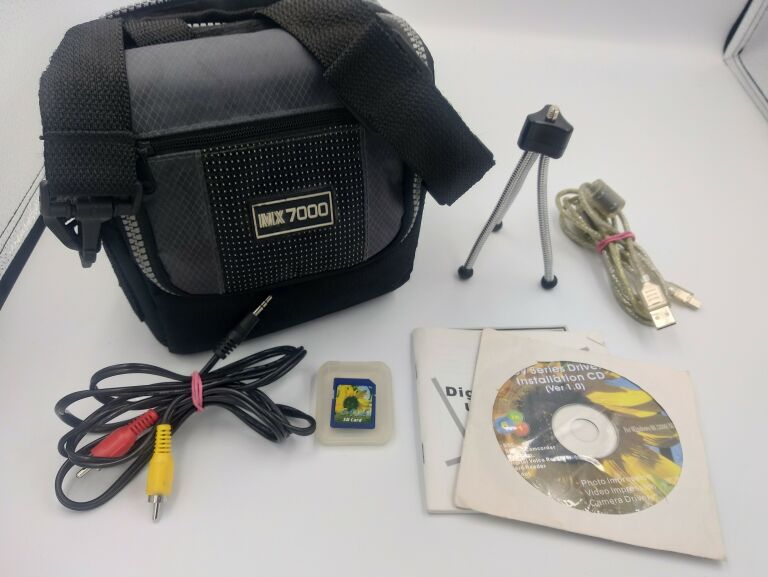 KAMERA JVC MX-7000