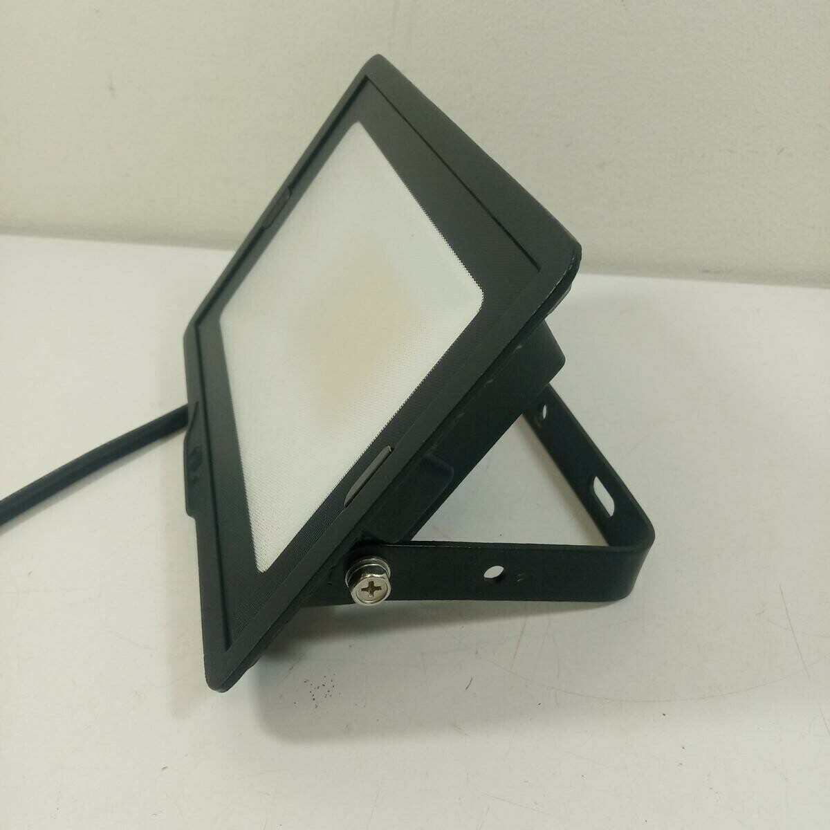 halogen-led-pila-50w-marka-pila