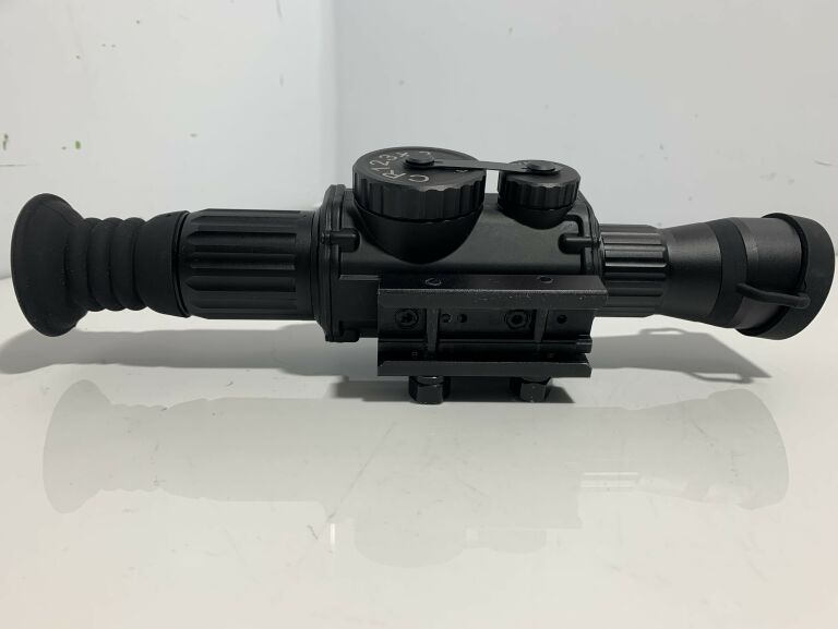 CYFROWY CELOWNIK NOKTOWIZYJNY REAL HUNTER DS508 G